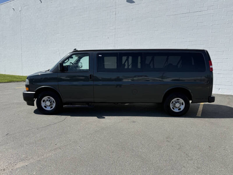chevrolet express passenger 2019 1GAZGNFP8K1366914 image chevrolet express passenger 2019 1GAZGNFP8K1366914 image